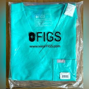 Women’s Figs Scrub Top size M